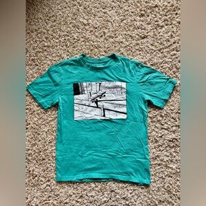 Old Navy Boys Teal Skateboard Graphic Tee Size XL (14-16)